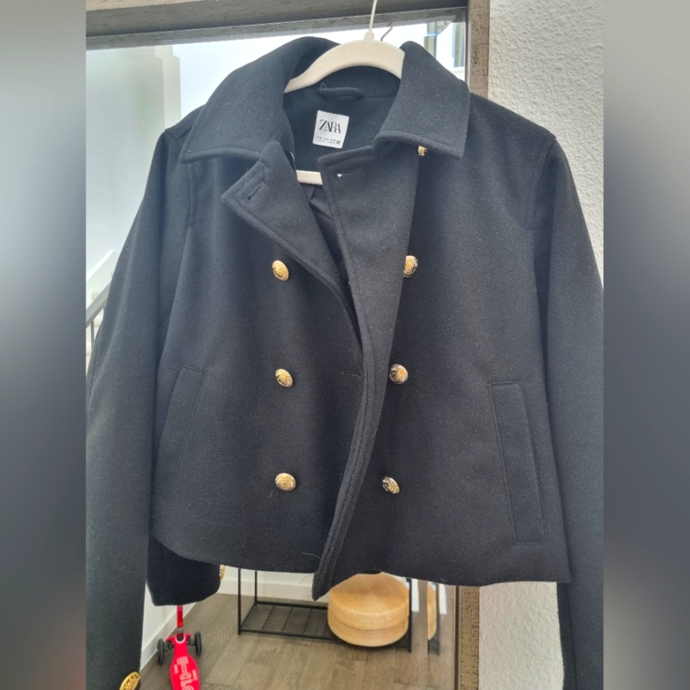 Cropped jacket